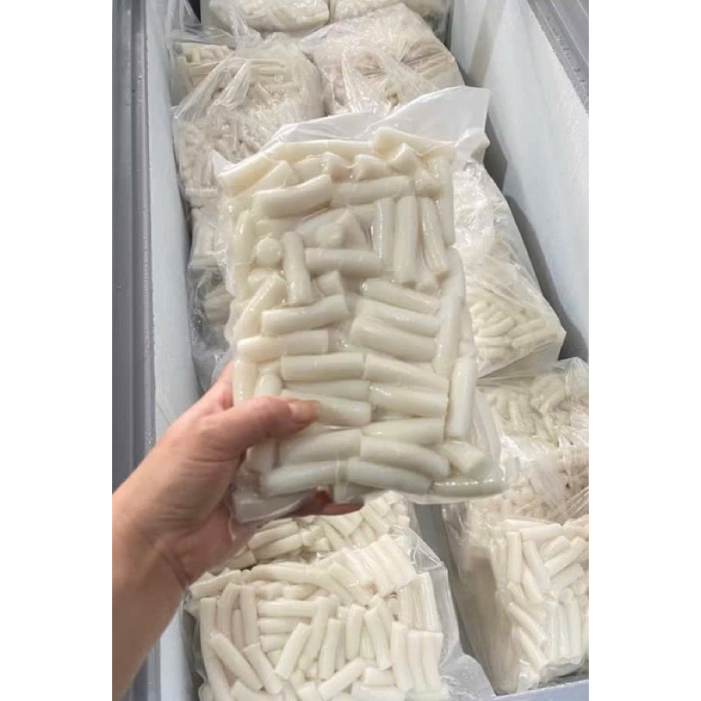 (CHÍNH HÃNG) Bánh Gạo Tokbokki Hàn Quốc Cắt Sẵn Dạng Ống Tiện Lợi Dẻo Dai Gói 1Kg