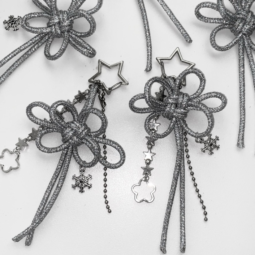 Móc Khóa Silver Bloom Ver2 – Hoa Bạc Lấp Lánh | Charmbag / Keychain - Custom tên riêng ( ghi chú )
