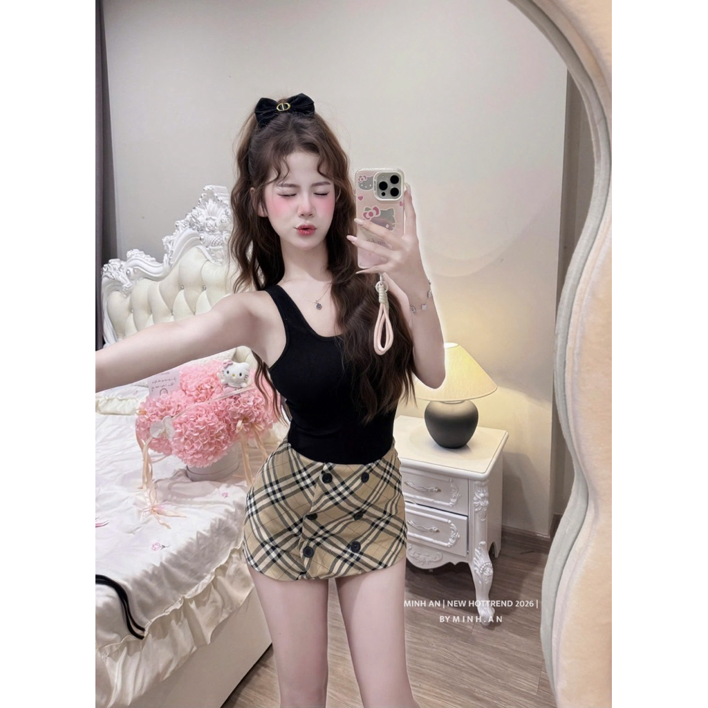 Set áo ba lỗ chân váy kẻ đính khuy trẻ trung