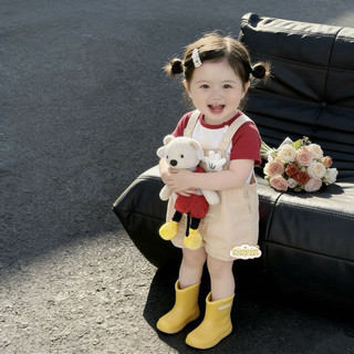 Set yếm đùi kèm áo hình mickey cho bé