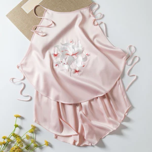 Set Áo Yếm Lụa Thêu