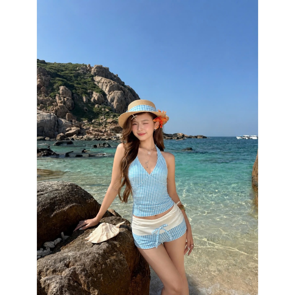 Set bikini đi biển 2 mảnh, set đồ bơi 2 mảnh kẻ caro xanh kín đáo sexy cho nữ, set đồ đi biển 2 món (B002)