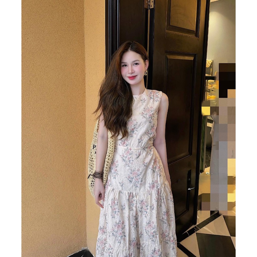 Váy hoa nhí dáng dài sát nách cổ tròn đầm maxi đi biển dáng xòe tầng thướt tha phong cách nàng thơ HCOM27206
