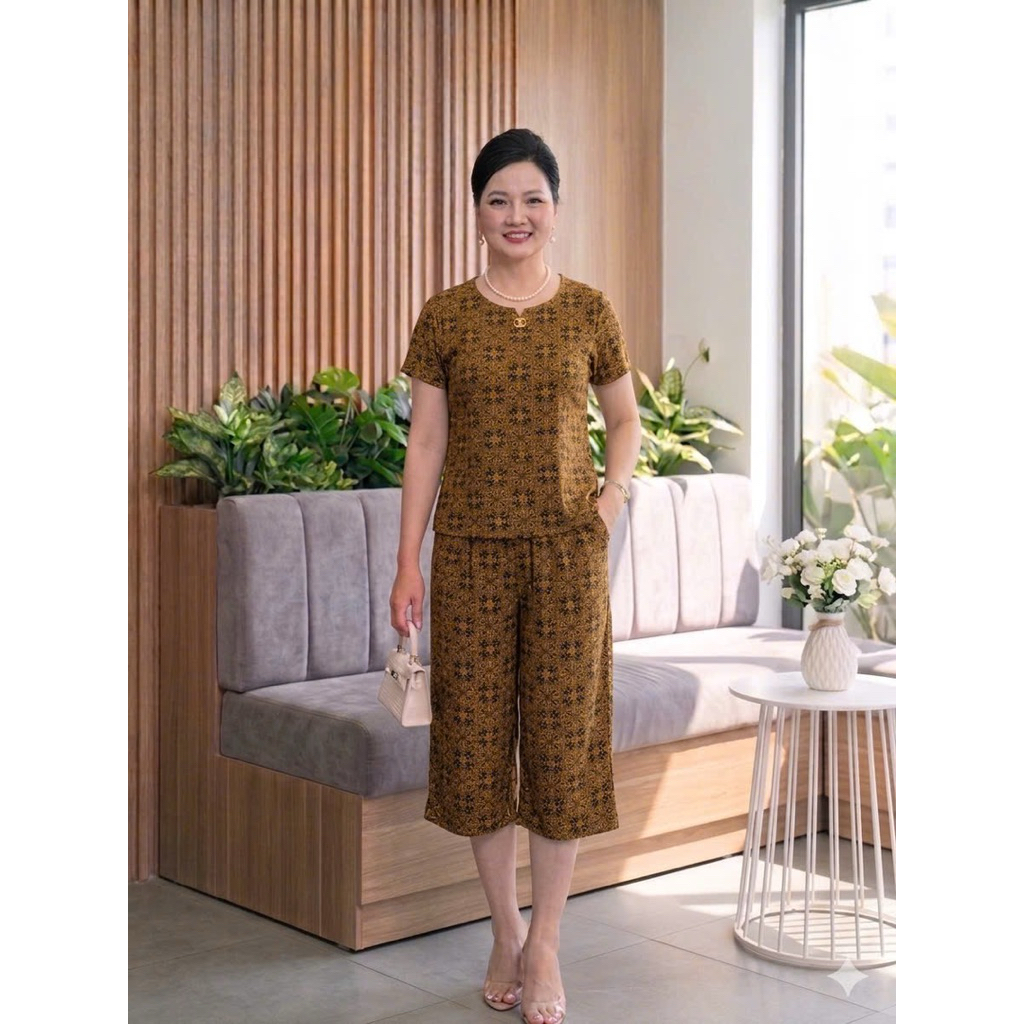 Bộ lụa Trung Niên Quần Lỡ Cho Mẹ U50,U60,U70..Đẹp Mát Sang