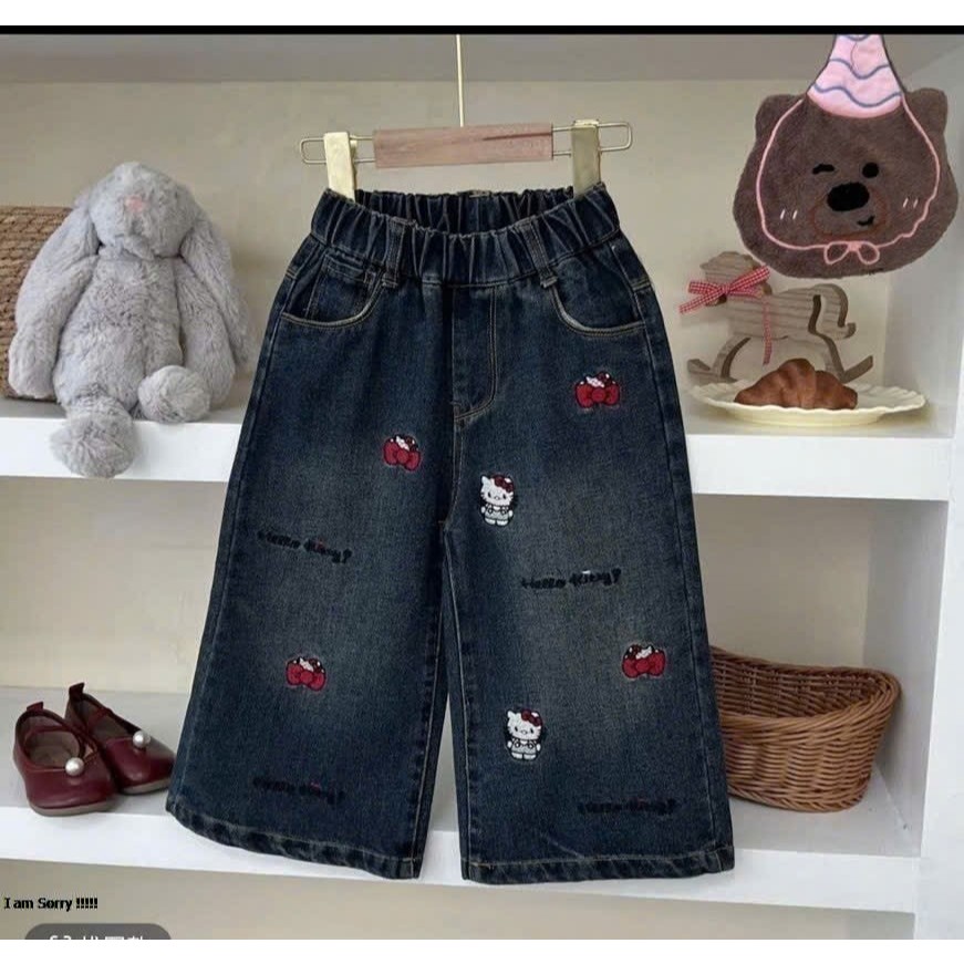 Quần jeans (dài ống xuông)thêu cho bé gái,(vải Denim),giành cho bé từ 10 đến 35 kg (giành cho độ tuổi 1 đến 14 tuổi )
