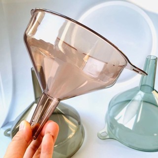 Phễu Chiết Rót Đa Năng Nhà Bếp Dùng Để Chiết Gia Vị, Nước Mắm, Dầu Ăn Chất Liệu Nhựa PET Trong Suốt, Dễ Vệ SInh