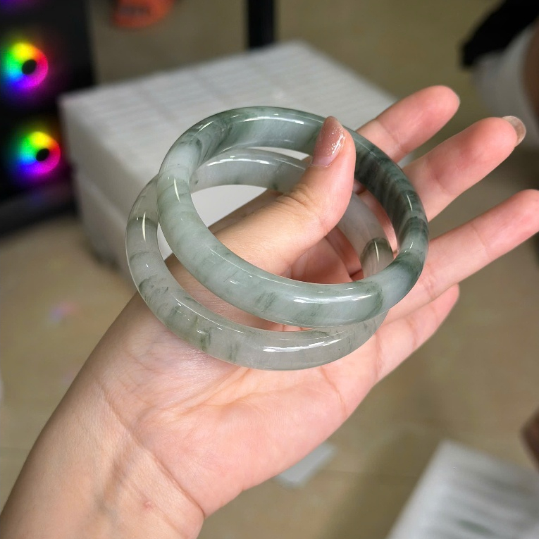 [𝐒𝐀𝐋𝐄] Vòng tay Thiên Sơn Thuý bản hẹ trang sức cao cấp bằng đá tự nhiên nguyên khối