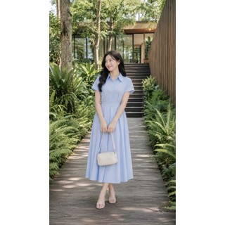 VT2496 – Váy sơ mi nữ cổ bẻ tay ngắn, dáng dài xòe nhẹ, chất vải thô sọc xanh nhạt thanh lịch