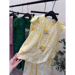 Sét áo lụa cộc tay khâu hình con sứa + quần xuông