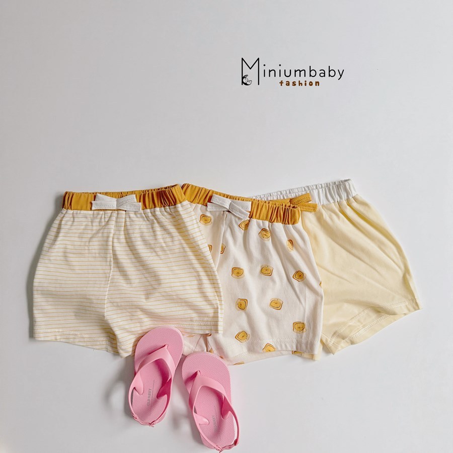Set bộ cổ yếm bé gái Miniumbaby in hoạ tiết chữ bánh mix quần cộc cute, chất cotton mềm mại SB2740