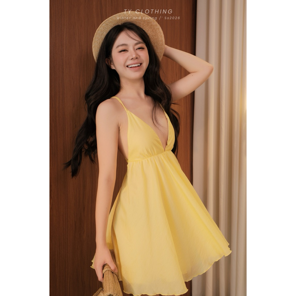 Đầm dây tơ tằm vàng chanh xẻ ngực đi biển - Hàng Thiết Kế - TY CLOTHING