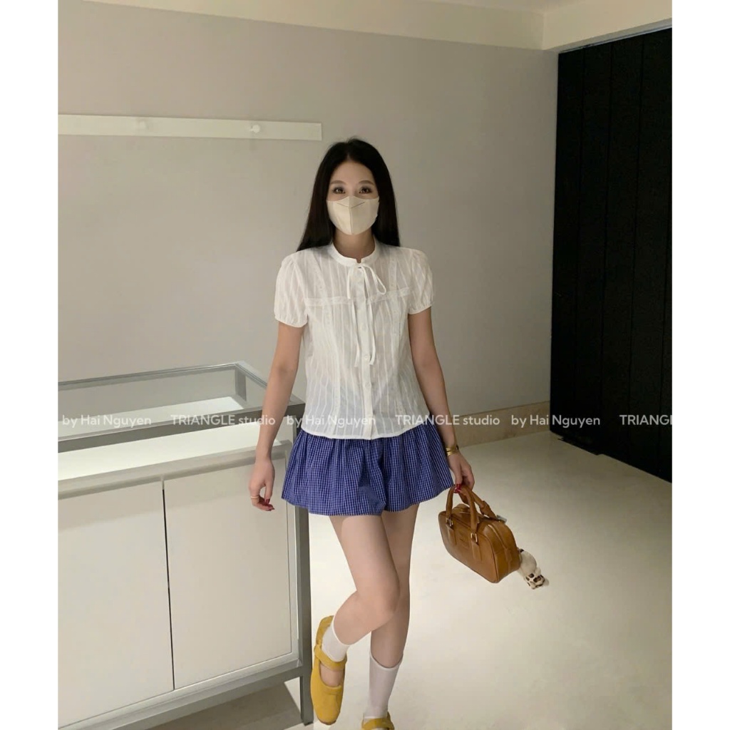 TRIANGLE - Rainy Blouse tag Wgwe (Cân nhắc kỹ, return is not welcomed) Áo sơ mi kiểu Hàn Quốc ngắn tay thắt nơ dễ mặc