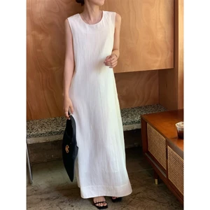 𝗝𝗼𝘆 𝗗𝗿𝗲𝘀𝘀-Đầm Linen 2 dây xoắn lưng