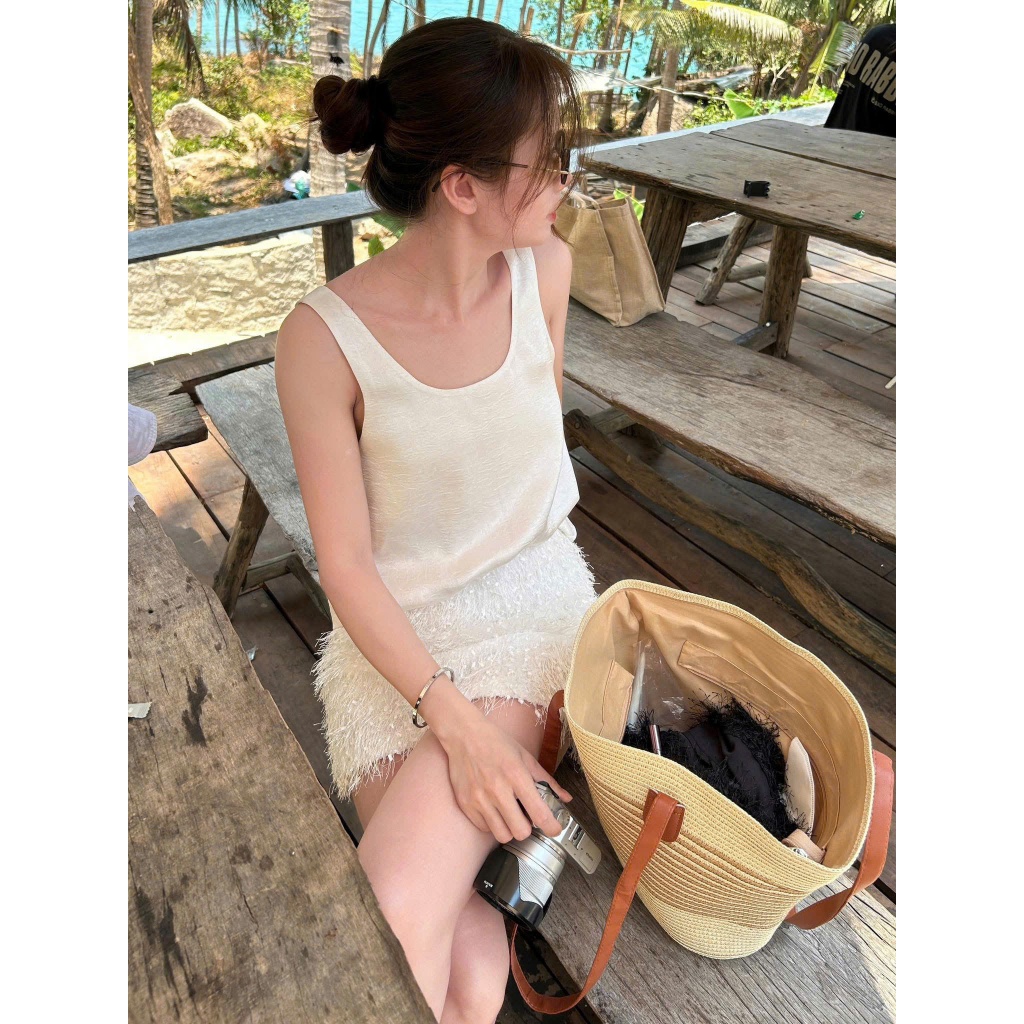 𝗞𝗲𝘃𝗮 𝗟𝗶𝗻𝗲𝗻- Áo Linen lụa 2 dây bản to đơn giản basic