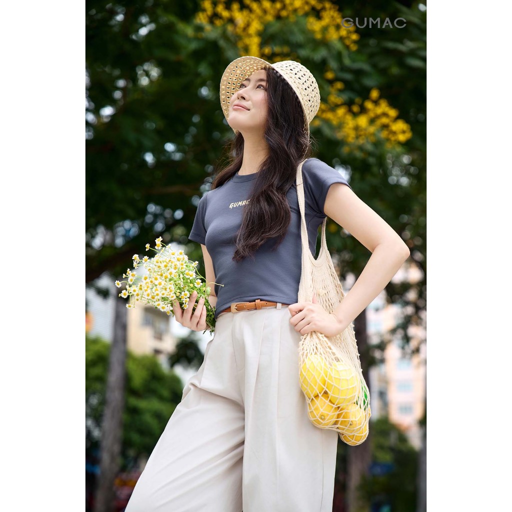 Áo Thun Nữ GUMAC Form Slim Cổ Tròn Co Giãn Ôm Dáng ATG05020