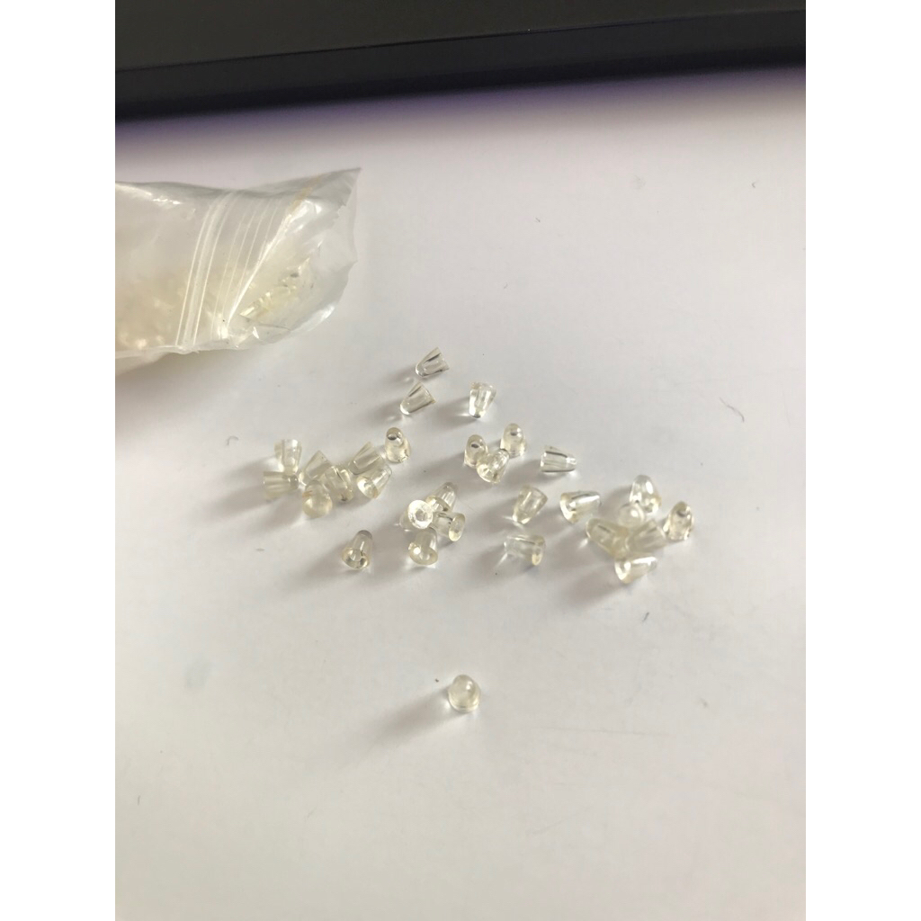Silicon chùm đầu ốc cho các loại kính mắt không viền dạng ốc bắt thường hay lòi đầu ốc - đây là phụ kiện để bảo vệ