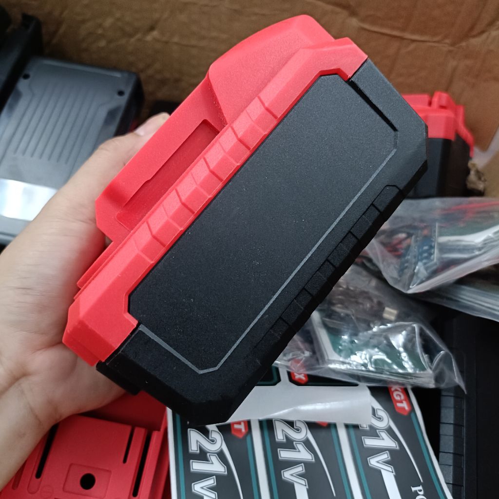 Makita Vỏ Mạch 21700 Loại Mới 10 Cell Cho Pin Li-ion 5S 18V/21V Trượt Kèm Ốc Vít Lò Xo Đèn Báo