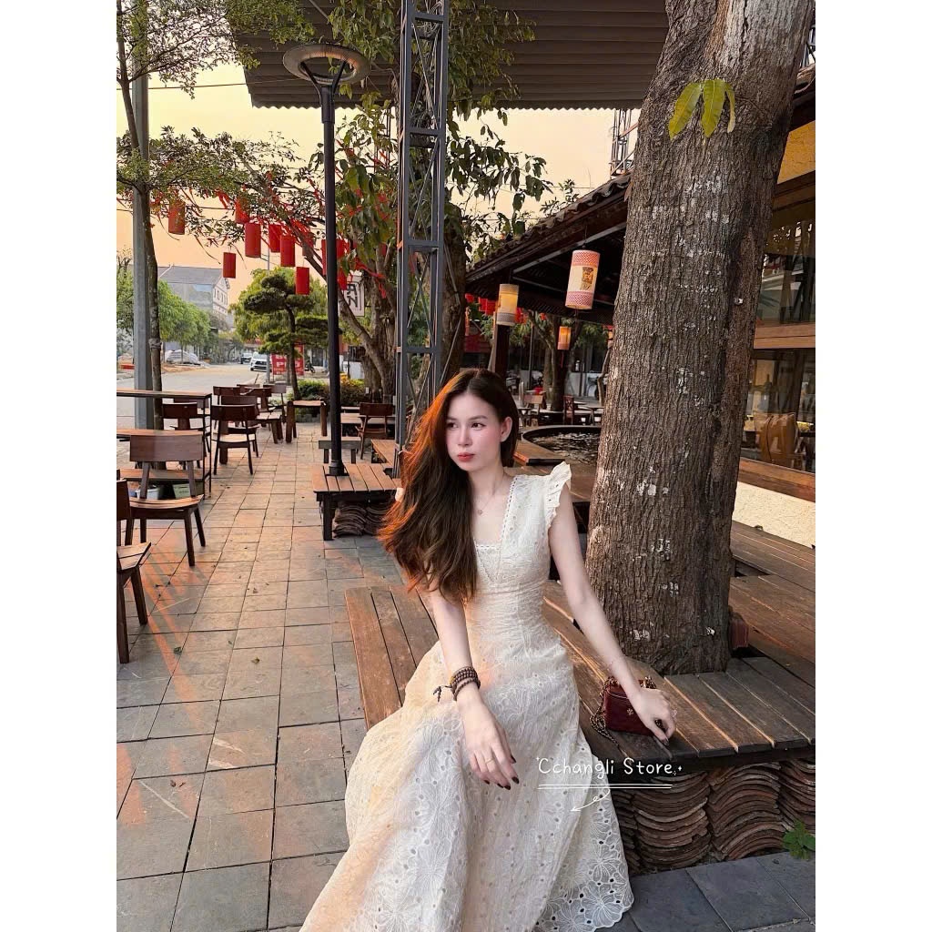 ĐẦM THIẾT KẾ REN LỖ TRẮNG SÁT NÁCH DÁNG DÀI THẮT EO | OUTFIT SANG CHẢNH CỰC TÔN DÁNG | HOT TREND 2026 BY CHAMIE STORE