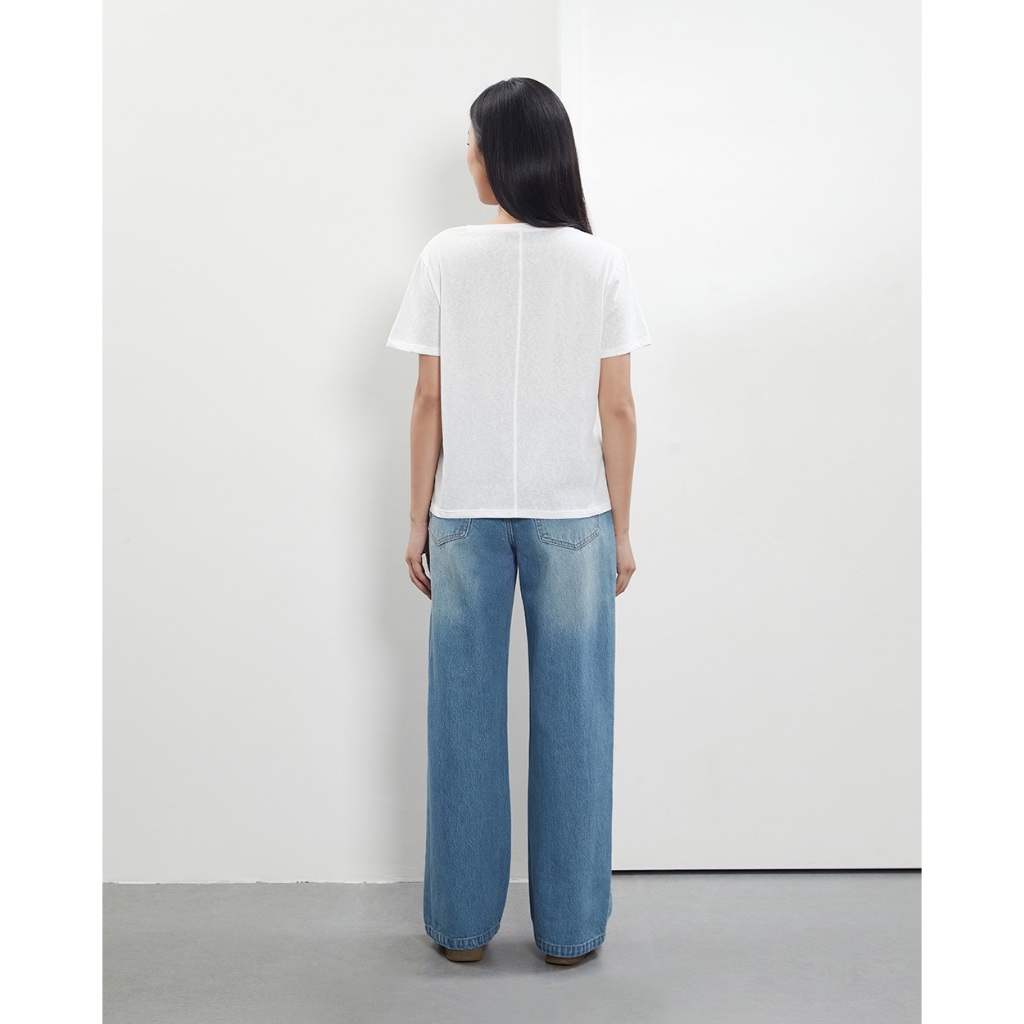 TheBlueTshirt - Áo thun cotton nữ cổ V dáng relaxed trắng siêu nhẹ - Relaxed Fit Paper T - Women