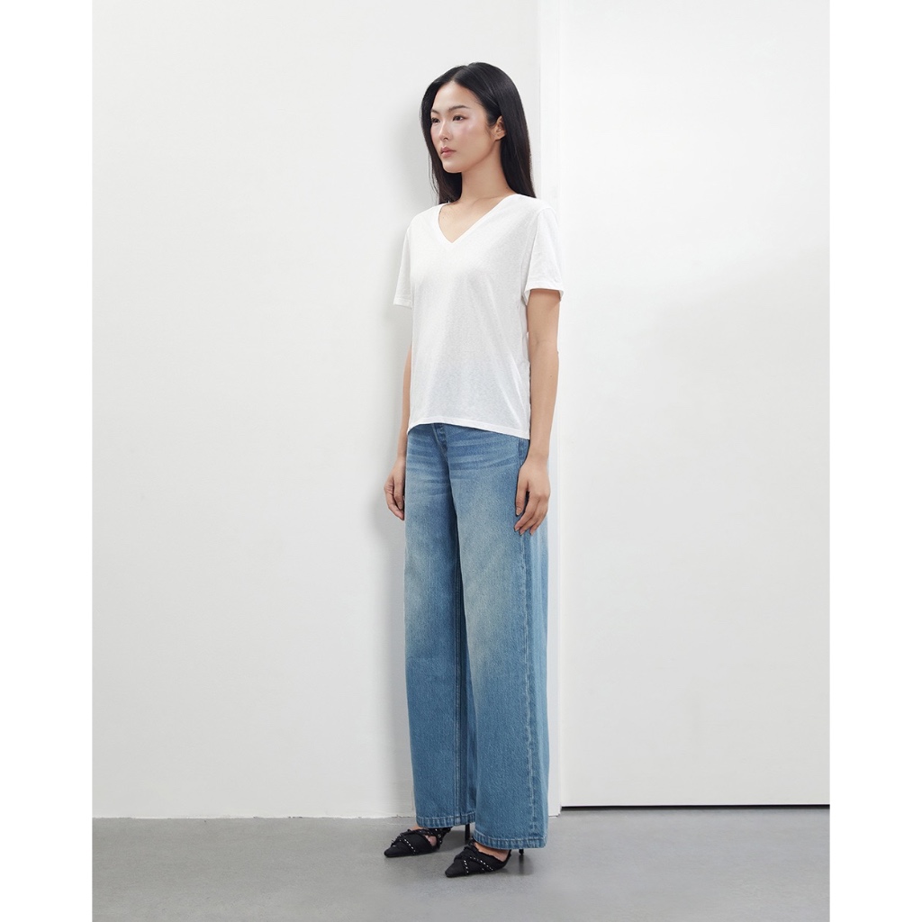 TheBlueTshirt - Áo thun cotton nữ cổ V dáng relaxed trắng siêu nhẹ - Relaxed Fit Paper T - Women