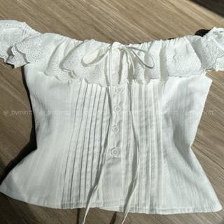 Laylie Top | Áo ren bèo trễ vai xếp li phong cách nhẹ nhàng, basic | Bymintt