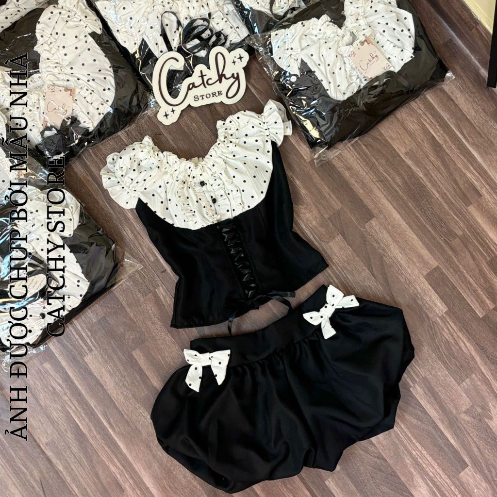 Set đồ nữ áo kiểu chấm bi cổ vuông viền bèo phối quần bí đính nơ xinh xắn tiểu thư CATCHYstore