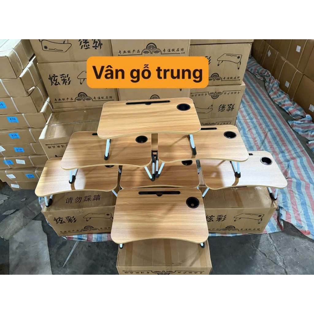 Bàn Gấp Gọn Đa Năng 40x60cm – Chân Chống Trượt, Khe Đỡ Máy Tính Bảng & Cốc