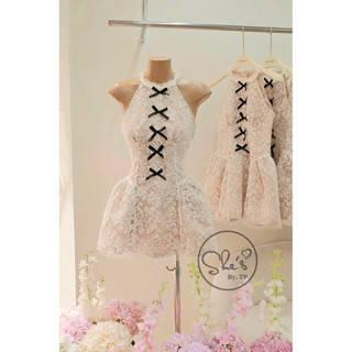 Váy Ren Cổ Yếm Đính Nơ Xoè Bồng Chuẩn She’s