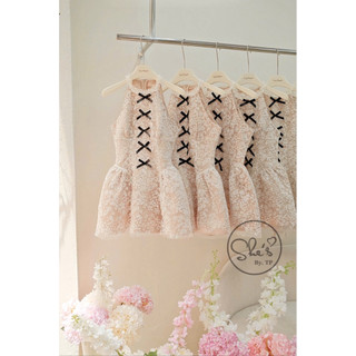 Váy Ren Cổ Yếm Đính Nơ Xoè Bồng Chuẩn She’s