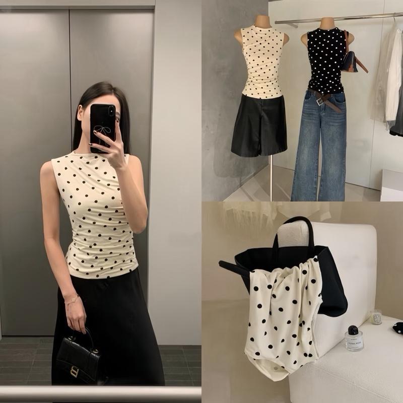 Áo Thun Nữ Hoạ Tiết Chấm Bi LA MERA, Chất Liệu Thun Hàn Phối Nhún Dáng Ôm , Phong Cách Trẻ Trung LA25