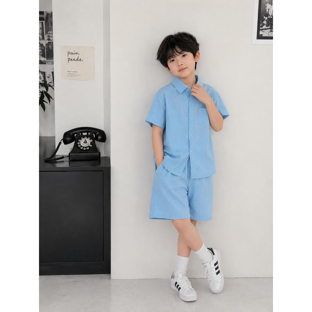 Bộ Sơ Mi ĐŨI GÂN Hàn cho bé trai từ 17-60kg, chất liệu đũi Hàn mềm mát, thoải mái phù hợp cho bé đi học, đi du lịch