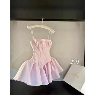 Váy 2 dây cup ngực tùng xoè rất xinh dành cho chị em mặc đi chơi du lịch kiểu baby tiểu thư xinh đẹp - Baotrang.clothes