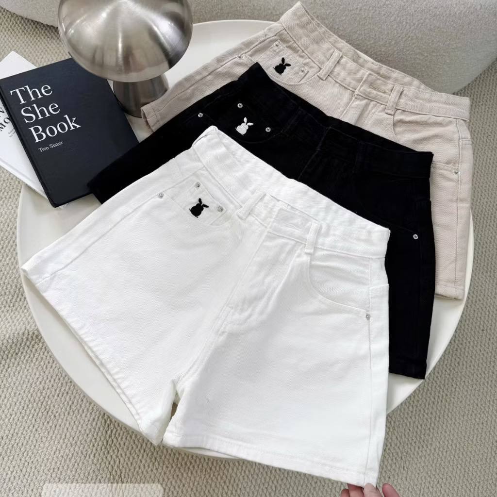 Quần Đùi Nữ FMSTYLE Kaki Basic Thêu Thỏ Trẻ Trung Hot Trend Hàn Quốc 26050423