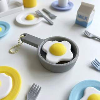 🍳🍳🍳 MÓC KHÓA CLICKY CHẢO CHIÊN TRỨNG ỐP LA -  NHỰA 3D – NHỎ XINH, CLICK CÁI LÀ GHIỀN