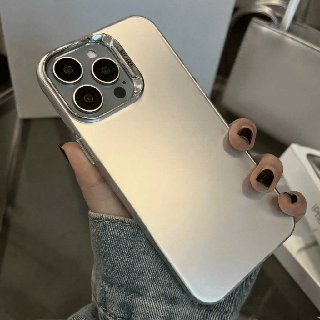 Case IPhone Royal Titanium Series Gợi liên tưởng đến sự bền bỉ và đẳng cấp của kim loại- Nắng Case