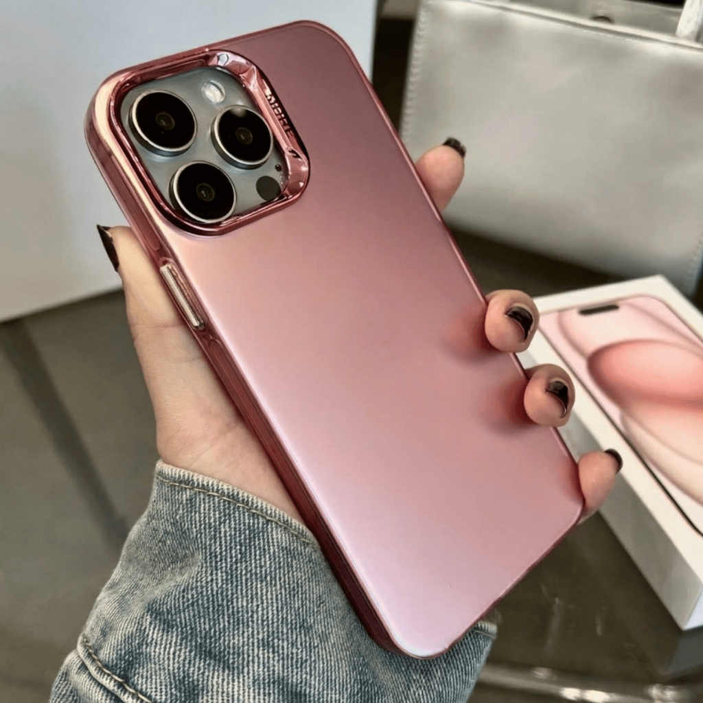 Case IPhone Royal Titanium Series Gợi liên tưởng đến sự bền bỉ và đẳng cấp của kim loại- Nắng Case