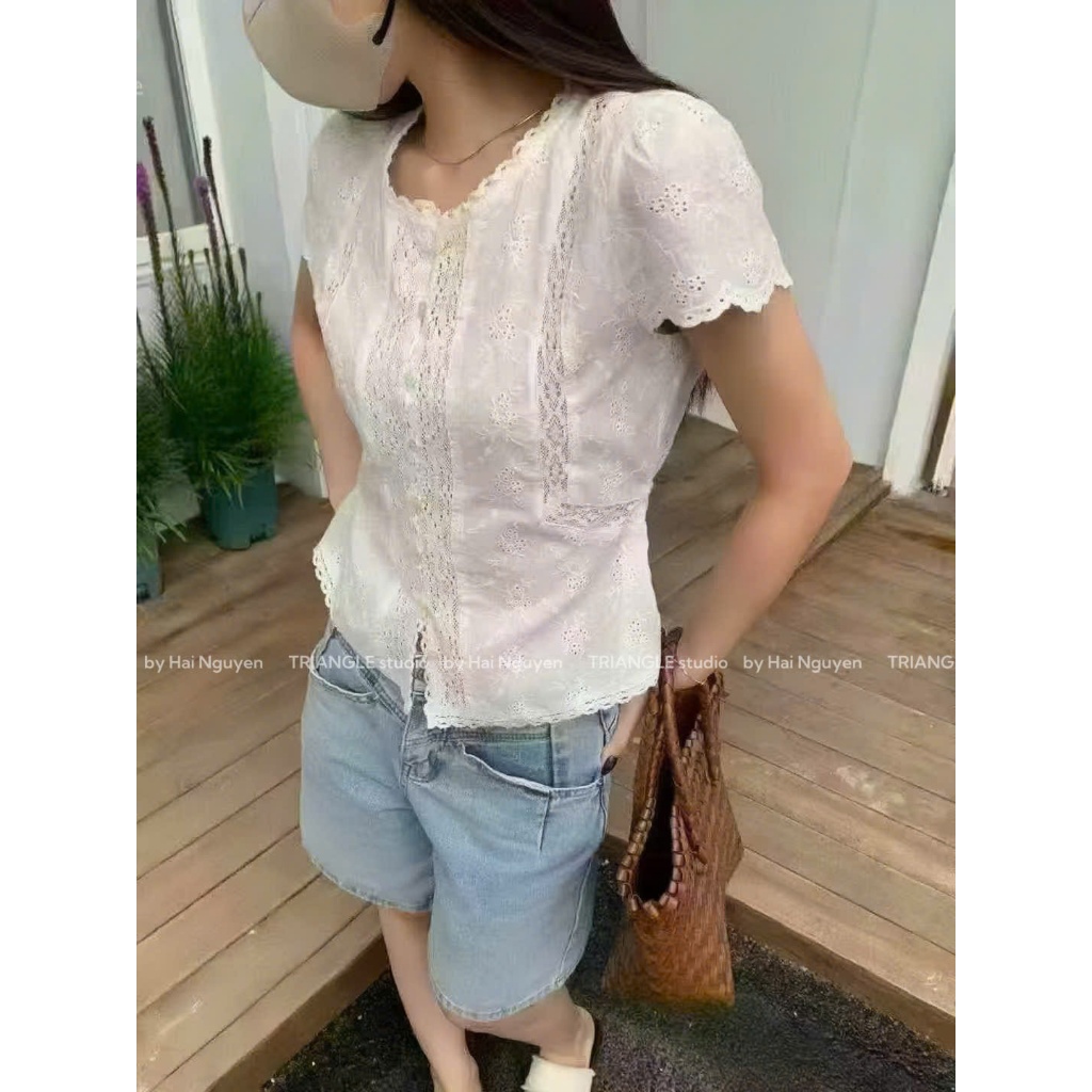 TRIANGLE - White Spring Blouse chuẩn tag Wgwe (Cân nhắc kỹ, return is not welcomed) Áo sơ mi kiểu bề mặt vải thêu hoa
