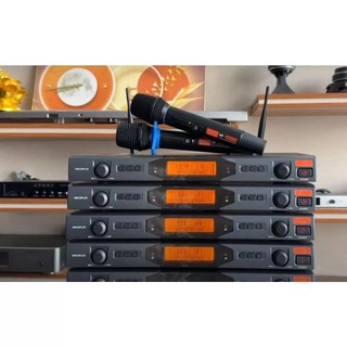 Micro Không Dây KMC 20 Plus, Chống Hú Cao Cấp Sóng Siêu Khỏe, Hát Cực Nhẹ, Sóng Ổn Định, Loại Bỏ Tiếng Ồn Tạp Âm