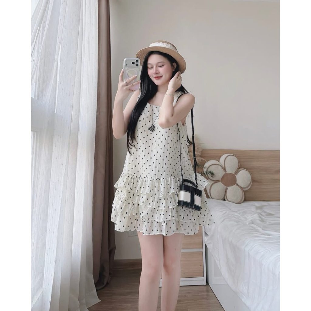 Váy đầm công chúa hai dây dáng ngắn xếp tầng màu trắng kem đầm babydoll đi biển du lịch HCOM27320