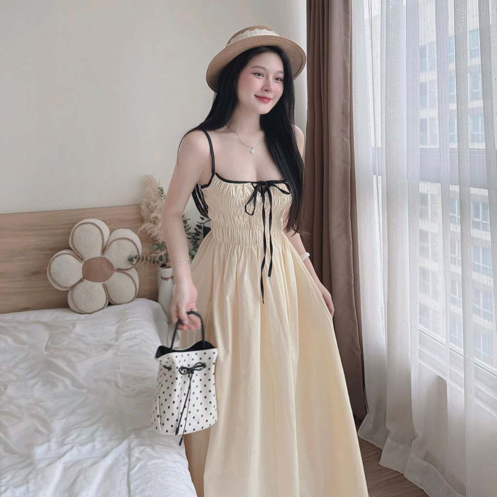 Váy đầm công chúa hai dây dáng ngắn xếp tầng màu trắng kem đầm babydoll đi biển du lịch HCOM27321