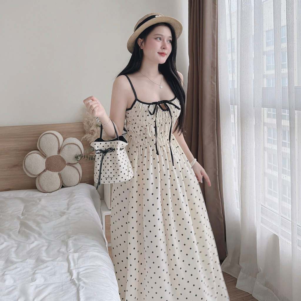 Váy đầm công chúa hai dây dáng ngắn xếp tầng màu trắng kem đầm babydoll đi biển du lịch HCOM27321