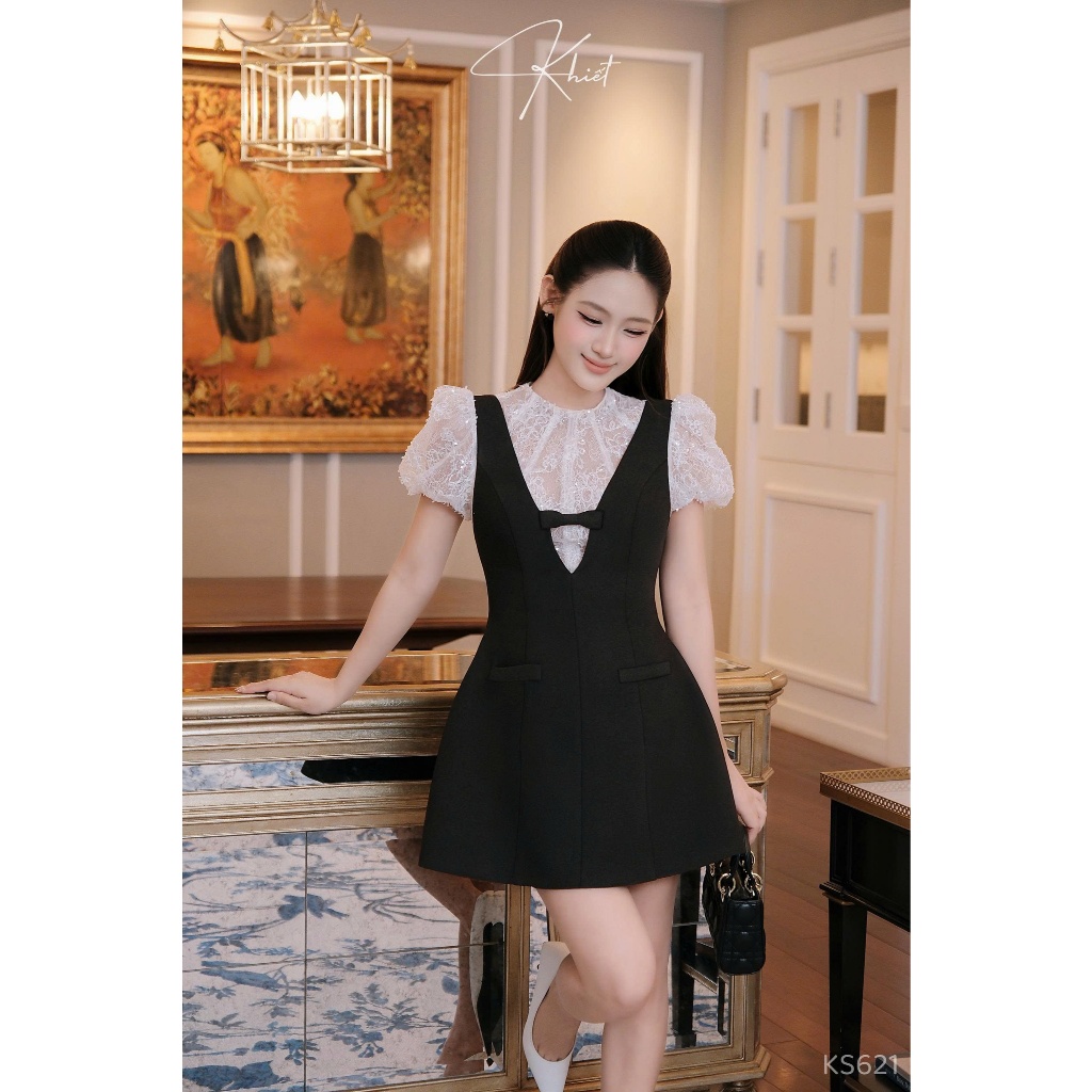 Set áo ren trắng Khiết phối váy đen cổ điển phong cách nữ tính thanh lịch KS621