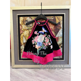 Sét áo nhung the cổ yếm viền lụa hồng thêu hoa + quần xuông lụa hồng neon