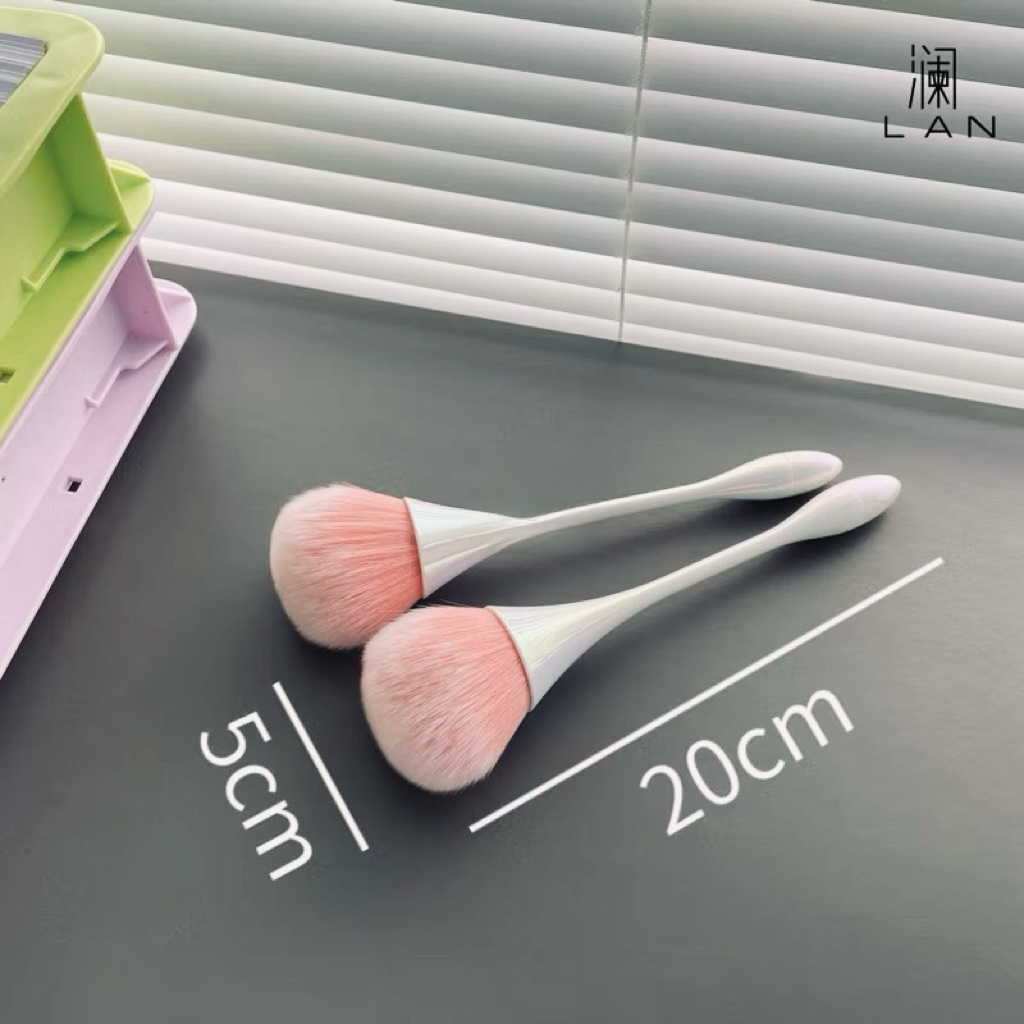 Chổi phủi bụi nail cán dài loại xịn lông mềm mịn 4 màu sang chảnh