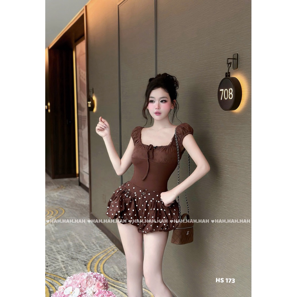 Set áo phối viền ren mix quần chấm bi chun bồng dạo phố tôn dáng