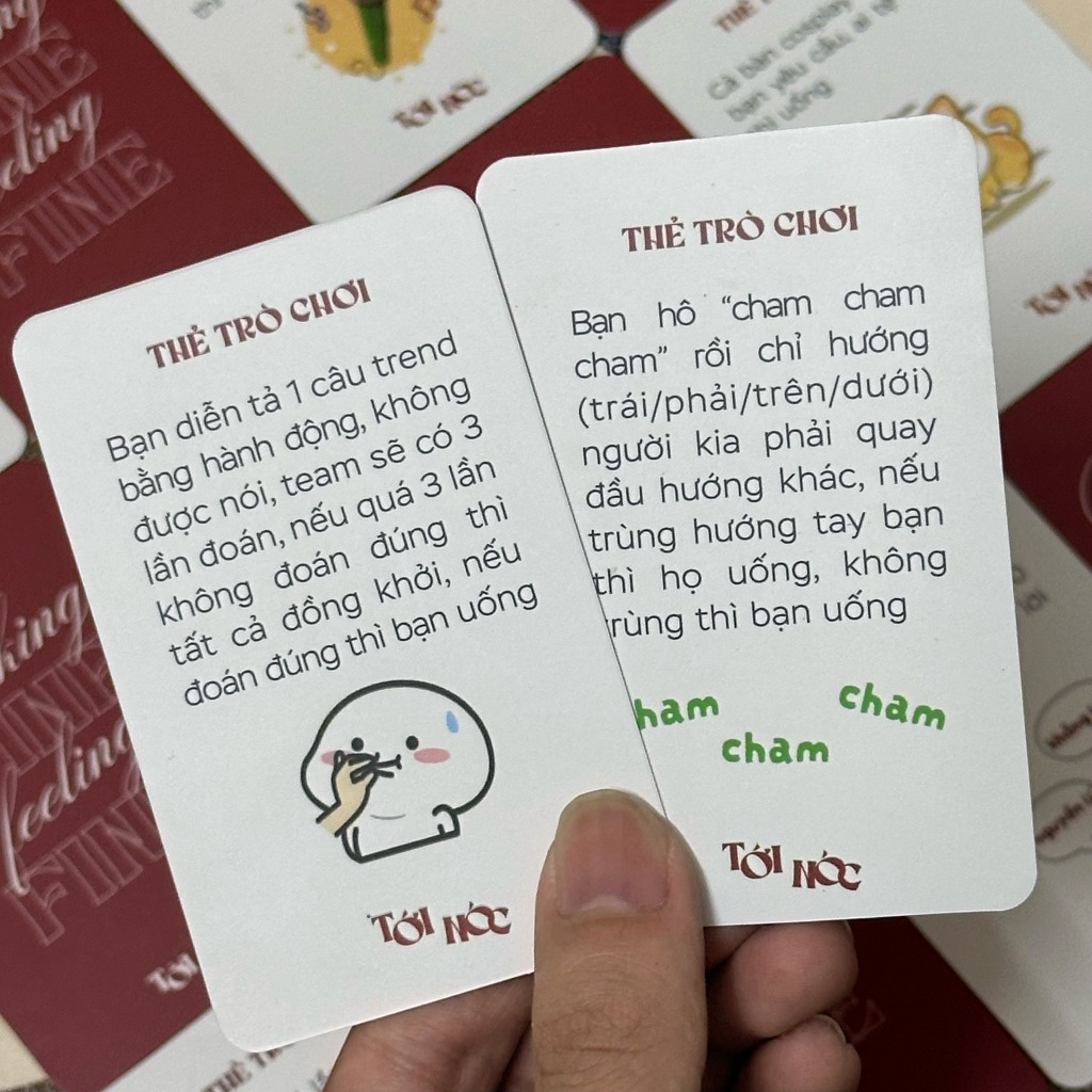 Bài chơi cùng bạn bè Tới Nóc drinking game khiến cả bài phải zô liên tục phàn xạ, cà khịa, gài bẫy