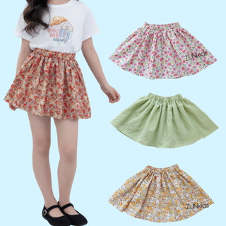 Chân váy xòe trên nền vải hoa cho bé gái - Phù hợp với mọi outfit cho bé
