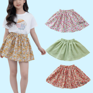 Chân váy xòe trên nền vải hoa cho bé gái - Phù hợp với mọi outfit cho bé