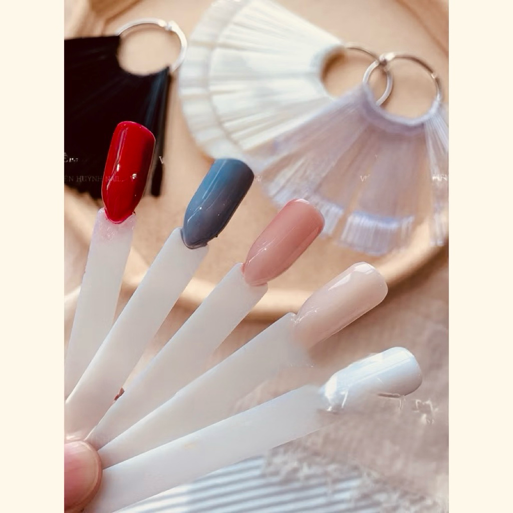 Set que móng mẫu dùng tập sơn , trưng bày móng nail(1 set 50 cái)
