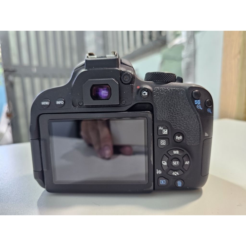 Máy ảnh Canon 800D + Lens 18 55 STM đời 2